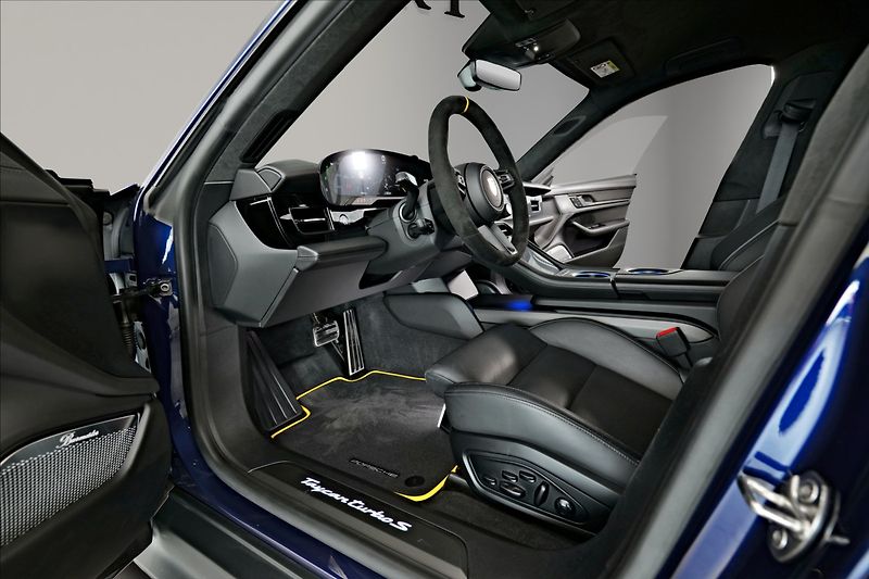 Porsche Taycan TURBO S / REZERVACE - fotka 10 z 24