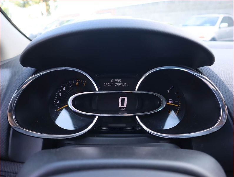 Renault Clio (2014) 1.2 16V, Serv.kniha, Navi - fotka 11 z 18