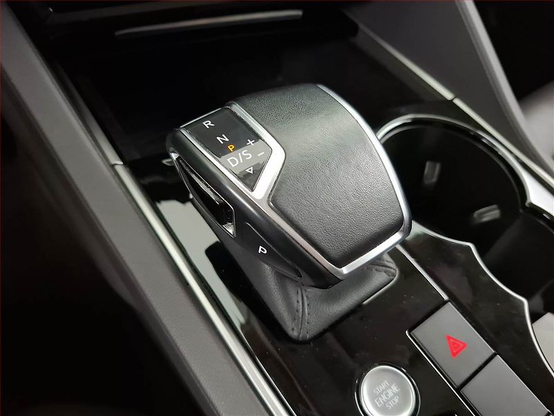 Volkswagen Touareg (2020) 3.0 TDI - fotka 15 z 24