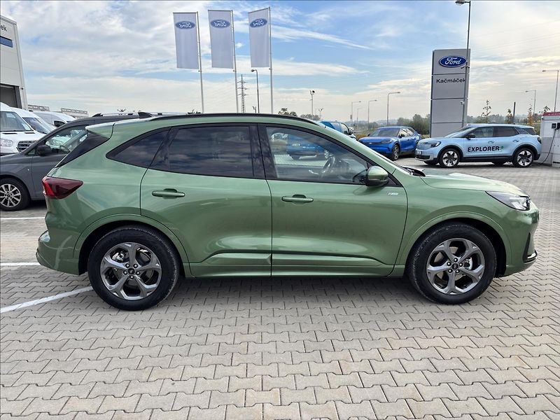 Ford Kuga 1,5 EcoBoost 137kW ST-Line - fotka 6 z 37