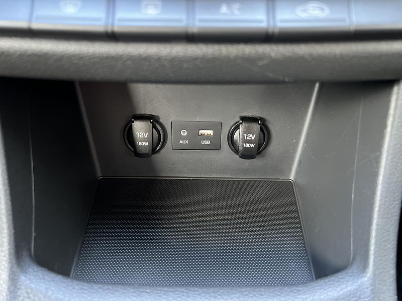 Hyundai i30 Fastback 1.0T-GDi KOUPENO V ČR - fotka 18 z 37