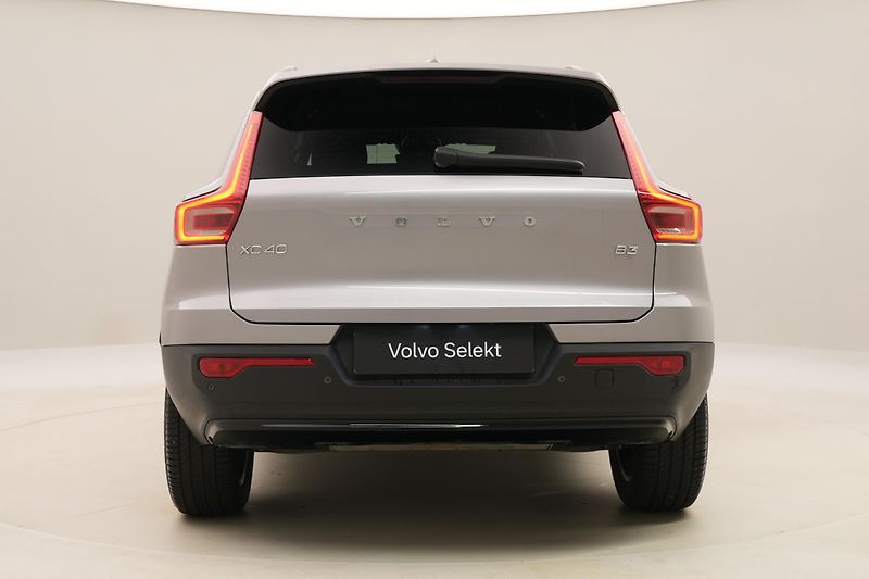 Volvo XC40 B3 AUT DARK PLUS - fotka 11 z 62