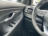 Hyundai i30 1,5 T-GDI DCT Family Smart NAV - náhled 13