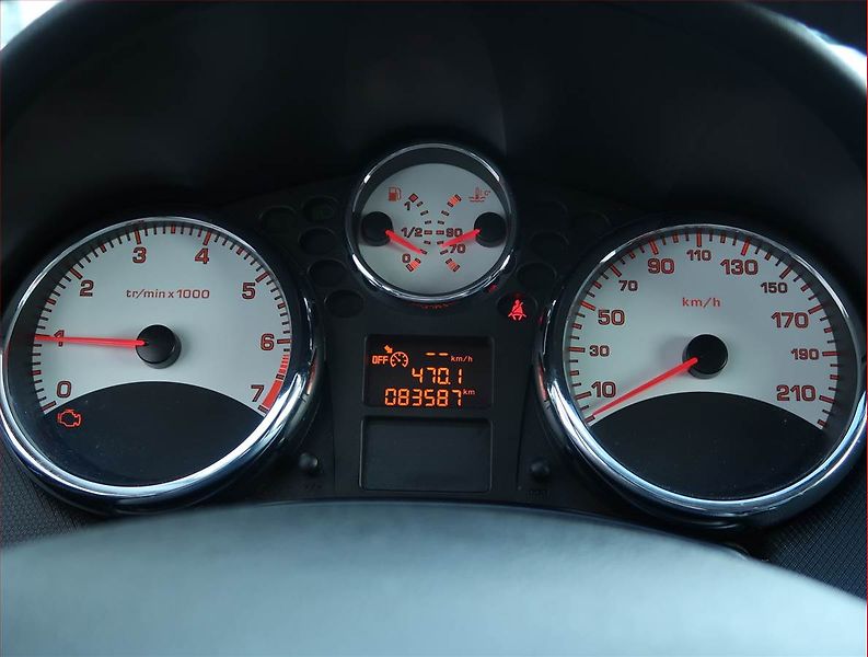 Peugeot 207 (2011) 1.6 THP, Serv.kniha, Tempomat - fotka 11 z 17