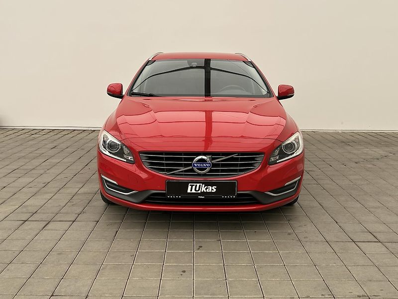 Volvo V60 1.6 T4 Summum - fotka 8 z 26