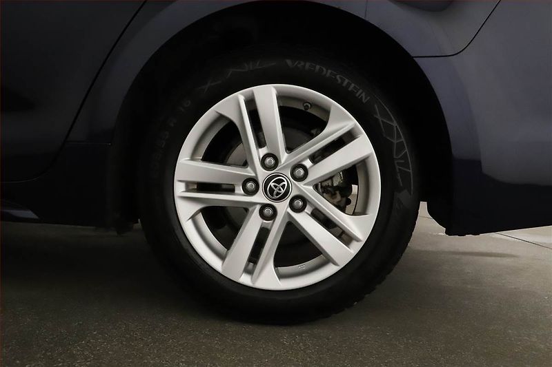 Toyota Corolla (2022) 1.8 Hybrid - fotka 12 z 20
