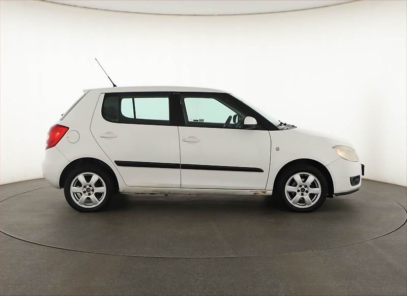 Škoda Fabia (2007) 1.4 TDI, po STK, zamluveno - fotka 6 z 14