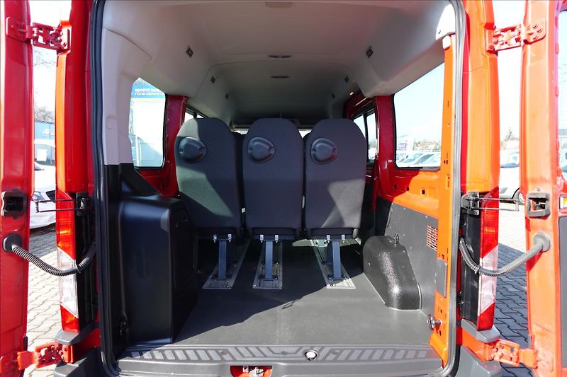 Ford Transit 2,2 TDCi  L2H2 9MÍST BUS KLIMA - fotka 15 z 40