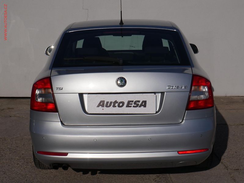 Škoda Octavia (2010) 1.4 TSI, Ambiente - fotka 5 z 16
