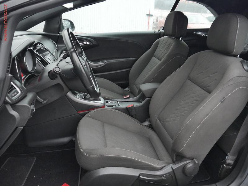 Opel Cascada (2013) 1.4i, AC, výhřev sed - fotka 9 z 21