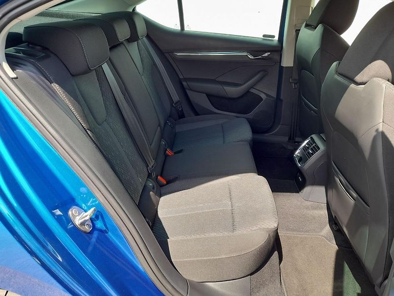 Škoda Octavia Style Plus Navi 1.5 TSI 110kW - fotka 19 z 20