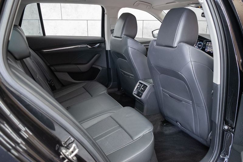 Škoda Octavia TSI*81kW*DSG*STYLE*KAMERA*ACC* - fotka 13 z 40
