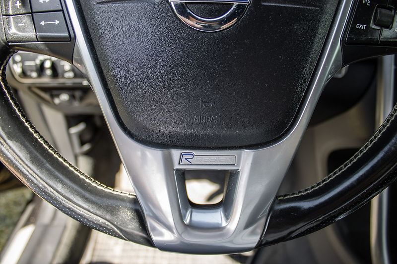 Volvo XC60 Rdesign, nový motor v záruce - fotka 22 z 33