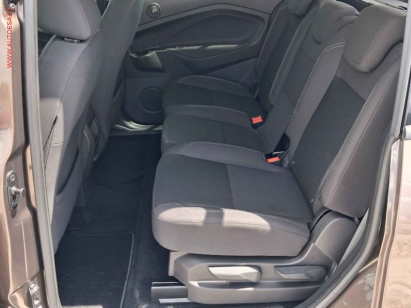 Ford Grand C-MAX (2016) 1.5 EB, 1.maj,ČR, servis - fotka 10 z 21