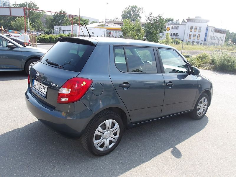 Škoda Fabia 1,4MPi 63kW KRASAVEC ! - fotka 8 z 25