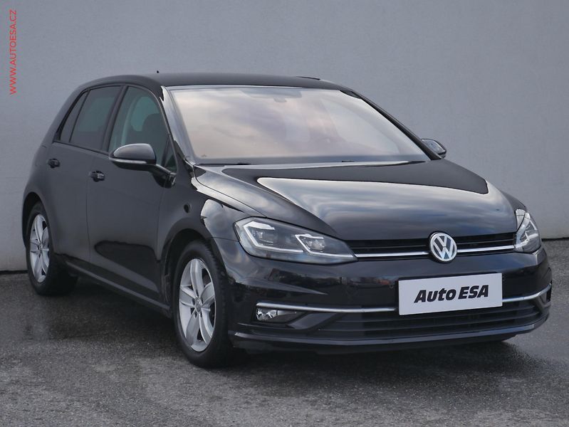 Volkswagen Golf (2018) 1.4 TSI, ČR, LED, AC - fotografie inzerátu