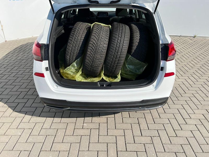 Hyundai i30 (2022) Com.1.0T-GDi Smart+! A/T! ČR! - fotka 10 z 35