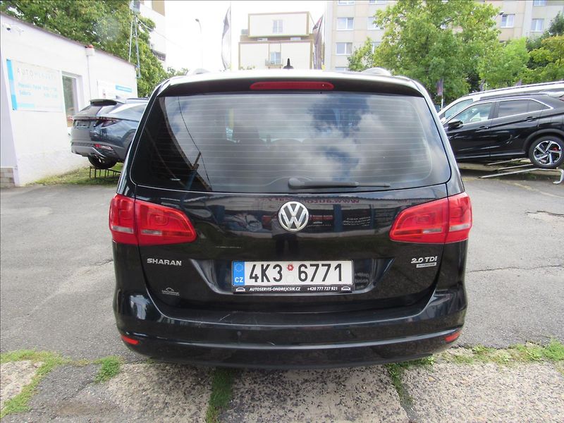 Volkswagen Sharan 2,0 TDi 103kW 5 míst - fotka 5 z 35