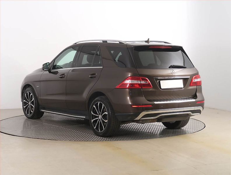 Mercedes-Benz Třídy M (2011) ML 250 BlueTEC, 4X4, Automat - fotka 4 z 20