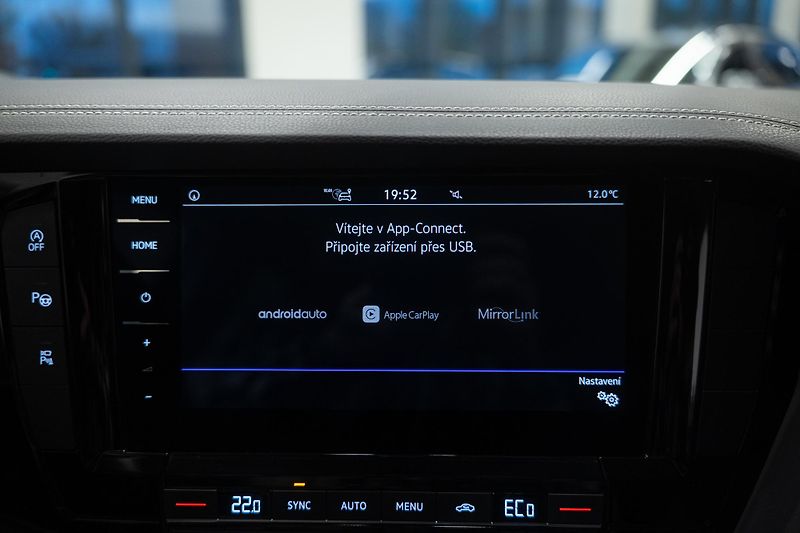 Volkswagen Touareg (2022) 3.0TDI 210KW 4X4 1ČR NOVÁ CENA - fotka 31 z 39