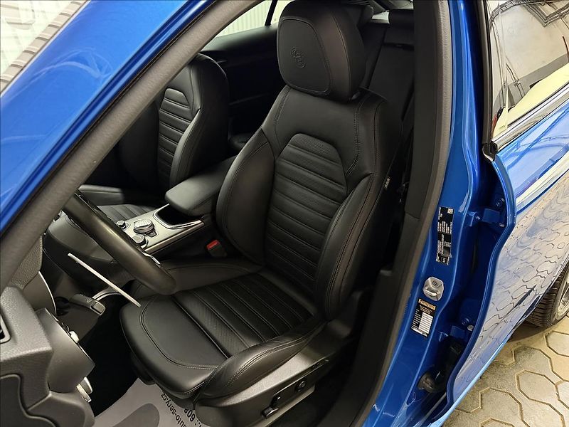 Alfa Romeo Stelvio VELOCE 154kW Q4 - fotka 33 z 44