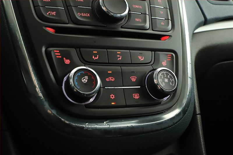 Opel Mokka (2014) 1.6, Tempomat, Park. senzory - fotka 11 z 16