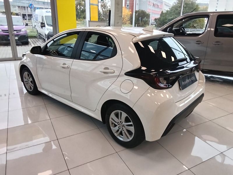 Toyota Yaris 1.5i 92KW 2024 - fotka 4 z 9