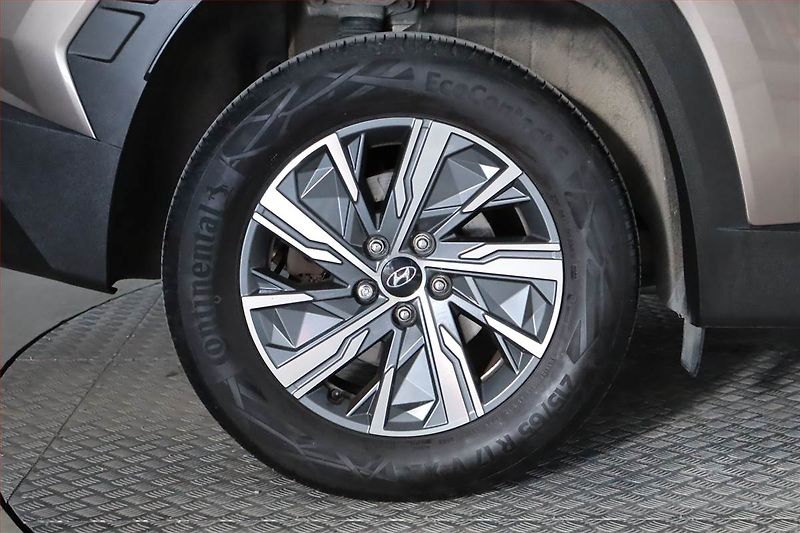 Hyundai Tucson (2022) 1.6 T-GDI - fotka 15 z 24