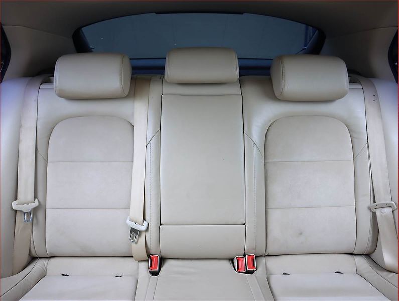Škoda Superb (2011) 2.0 TDI, Navi, Xenony - fotka 10 z 18