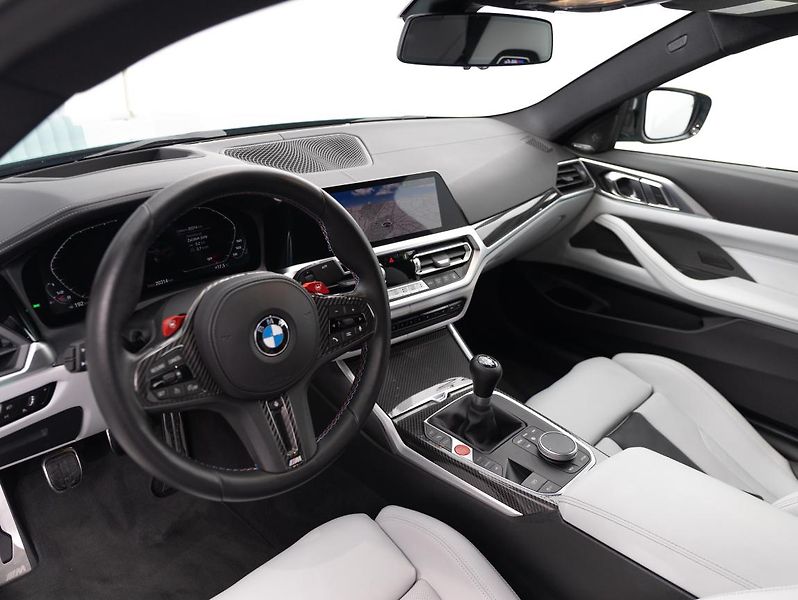 BMW M4 - fotka 11 z 22