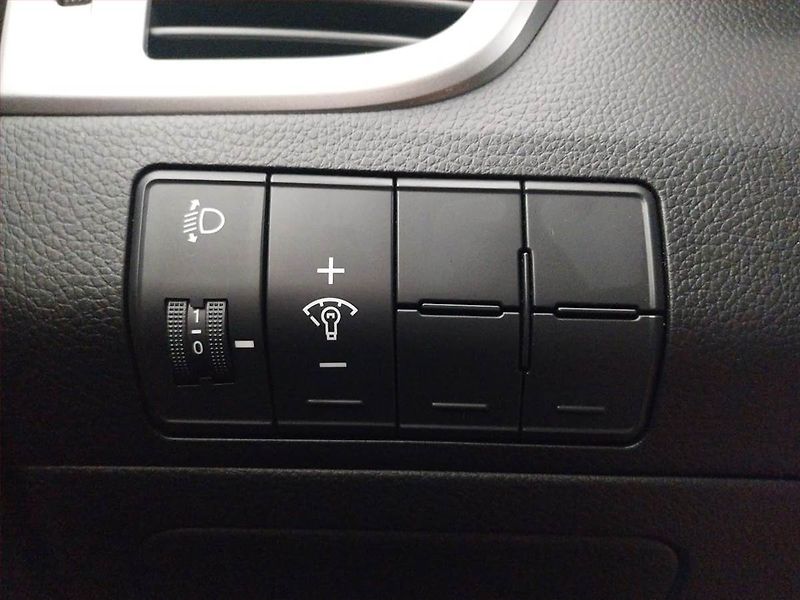 Hyundai i30 (2015) 1.6 MPI, ČR,1.maj, Serv.kniha - fotka 16 z 20