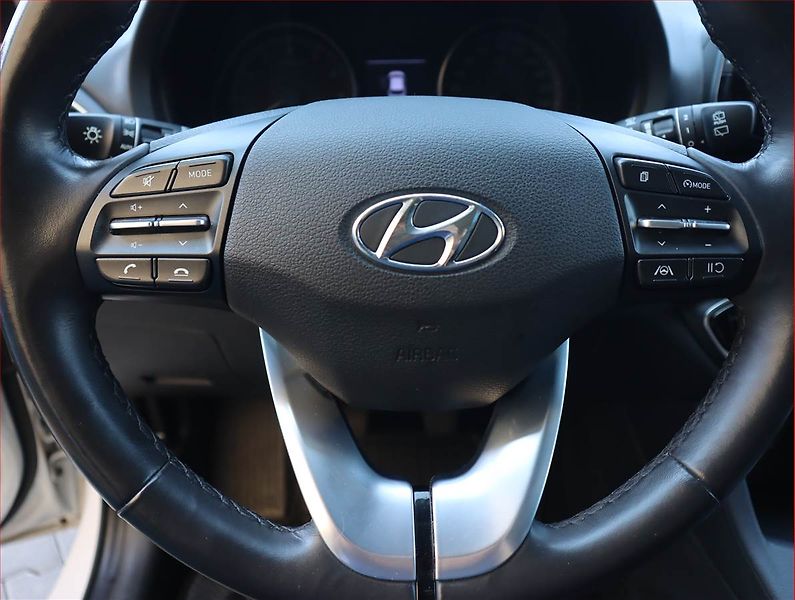 Hyundai i30 (2022) Comfort 1.5 DPI, Serv.kniha - fotka 17 z 18
