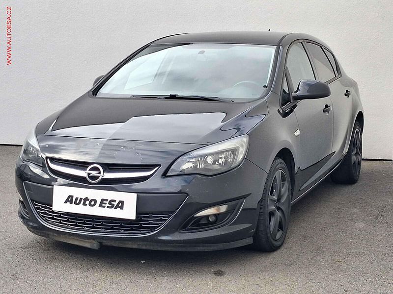Opel Astra (2014) 2.0CDTi, ČR, AC, temp - fotka 3 z 16
