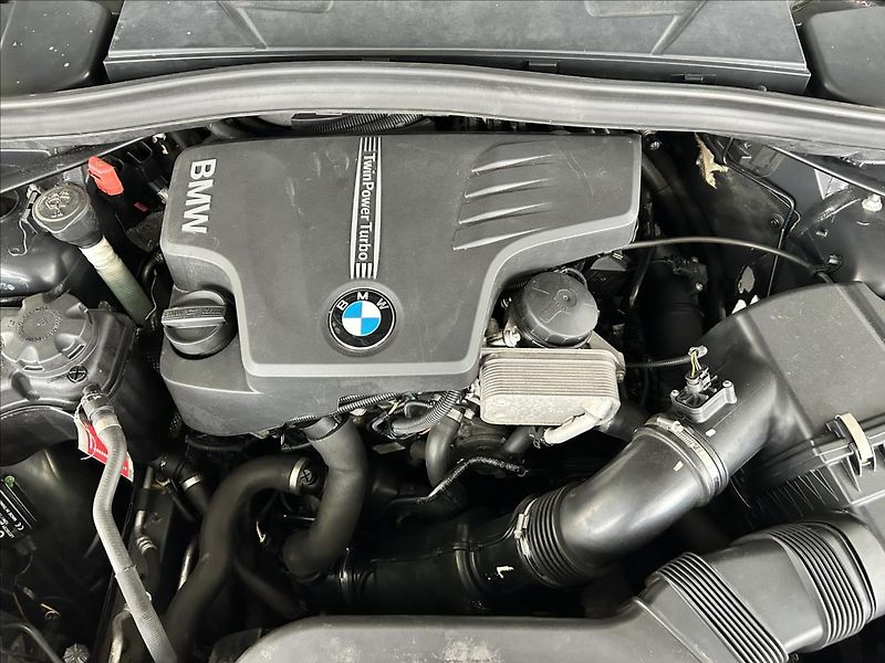 BMW X1 2,0   sDrive20i,AUTOMAT,1.MAJI - fotka 17 z 21