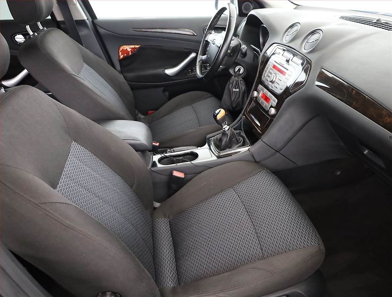 Ford Mondeo (2008) 1.8 TDCi, po STK - fotka 7 z 16