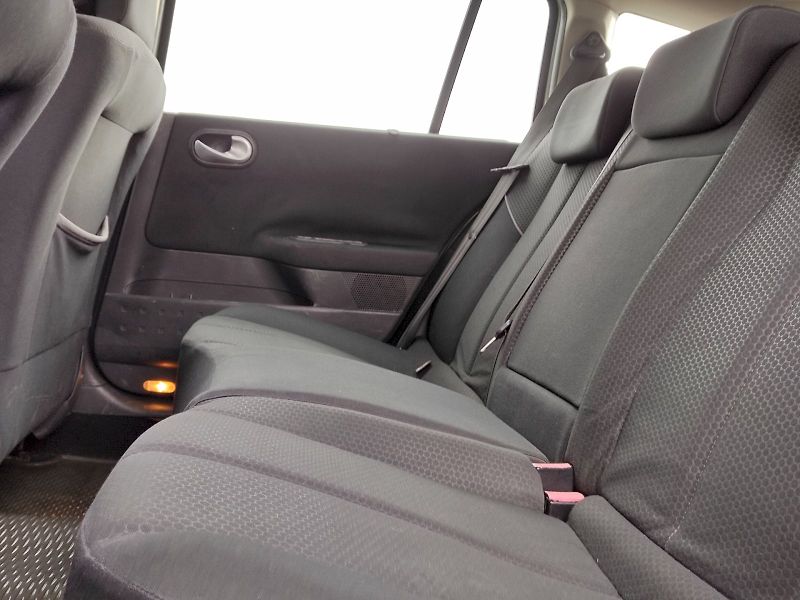 Renault Mégane (2004) 1,5 Dci 60 Kw - fotka 20 z 30