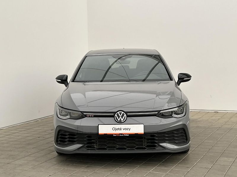 Volkswagen Golf 2.0 GTI  PERFORMANCE - fotka 4 z 29