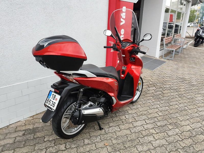Honda SH 300i 1 - fotka 5 z 13