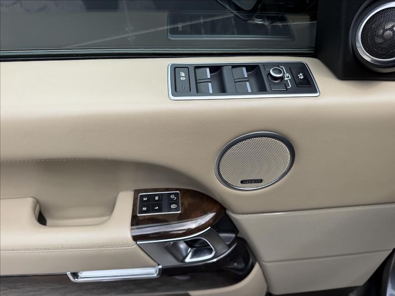 Land Rover Range Rover 5,0 S/C V8 Autobiography DPH - fotka 36 z 44