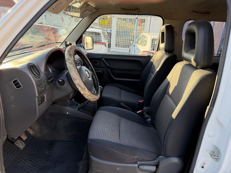 Suzuki Jimny 1,3i/63kW 4x4 - Klima,TZ,... - fotka 11 z 70