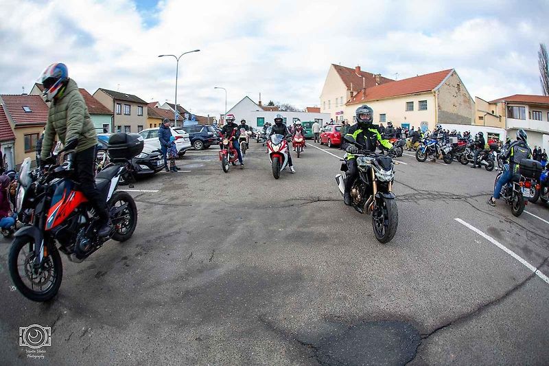 Vánočka 2024. Podívejte se, jak vypadal tradiční sraz motorkářů ve Slavkově.