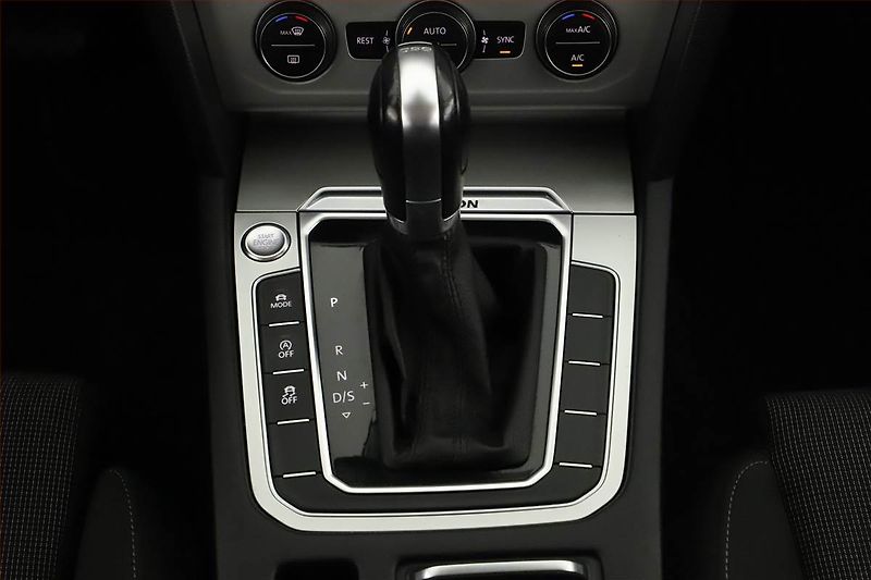 Volkswagen Passat (2015) 2.0 BiTDI, 4X4, Automat, Kůže - fotka 10 z 21