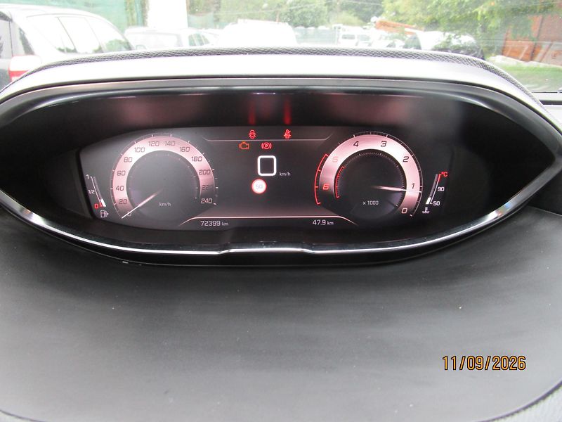 Peugeot 3008 (2021) GT 1,5 HDi - fotka 14 z 32