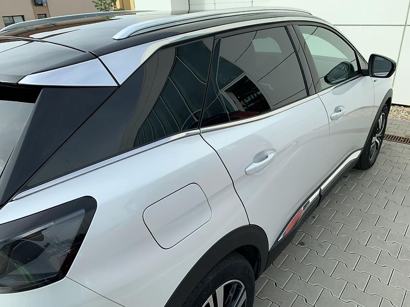 Peugeot 3008 GT 1.6 PHEV 165kW EAT8 - fotka 30 z 33