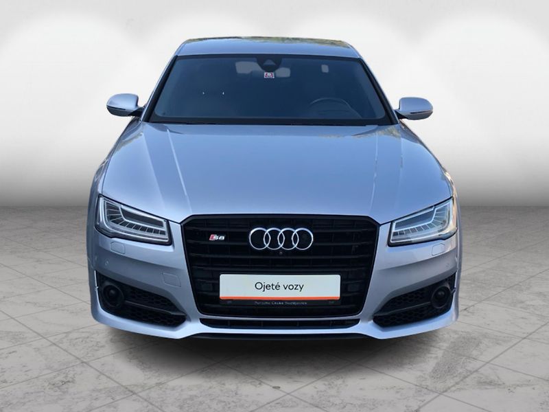 Audi S8 PLUS 4.0 TFSI QUATTRO - fotka 4 z 28