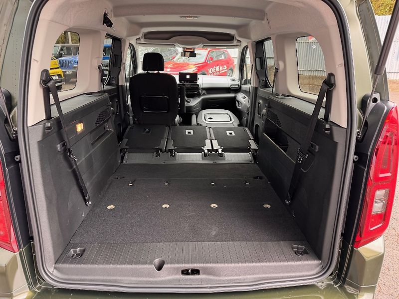 Fiat Qubo L (2026) L MAXI 1,5 T (130k) 8AT Rodina - fotka 24 z 25