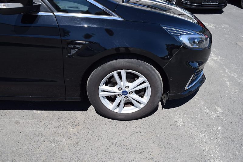 Ford S-MAX (2019) 2.0TDCi 110kw TITANIUM LED KAM - fotka 6 z 50