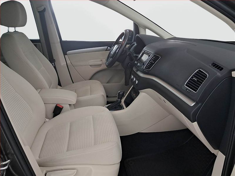 Seat Alhambra (2015) 2.0 TDI, Automat, 7 míst, Navi - fotka 9 z 21