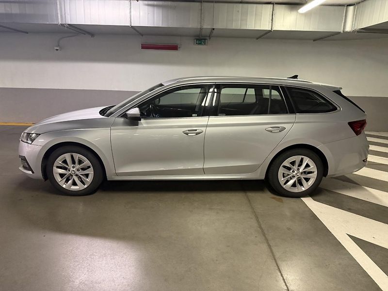 Škoda Octavia (2023) 1.5 TSi G-Tec 96kw DSG Style - fotka 2 z 13