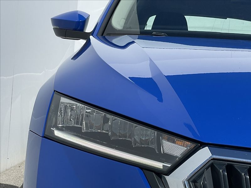 Škoda Octavia 2,0 TDI Ambition Plus LED+PDC - fotka 21 z 23